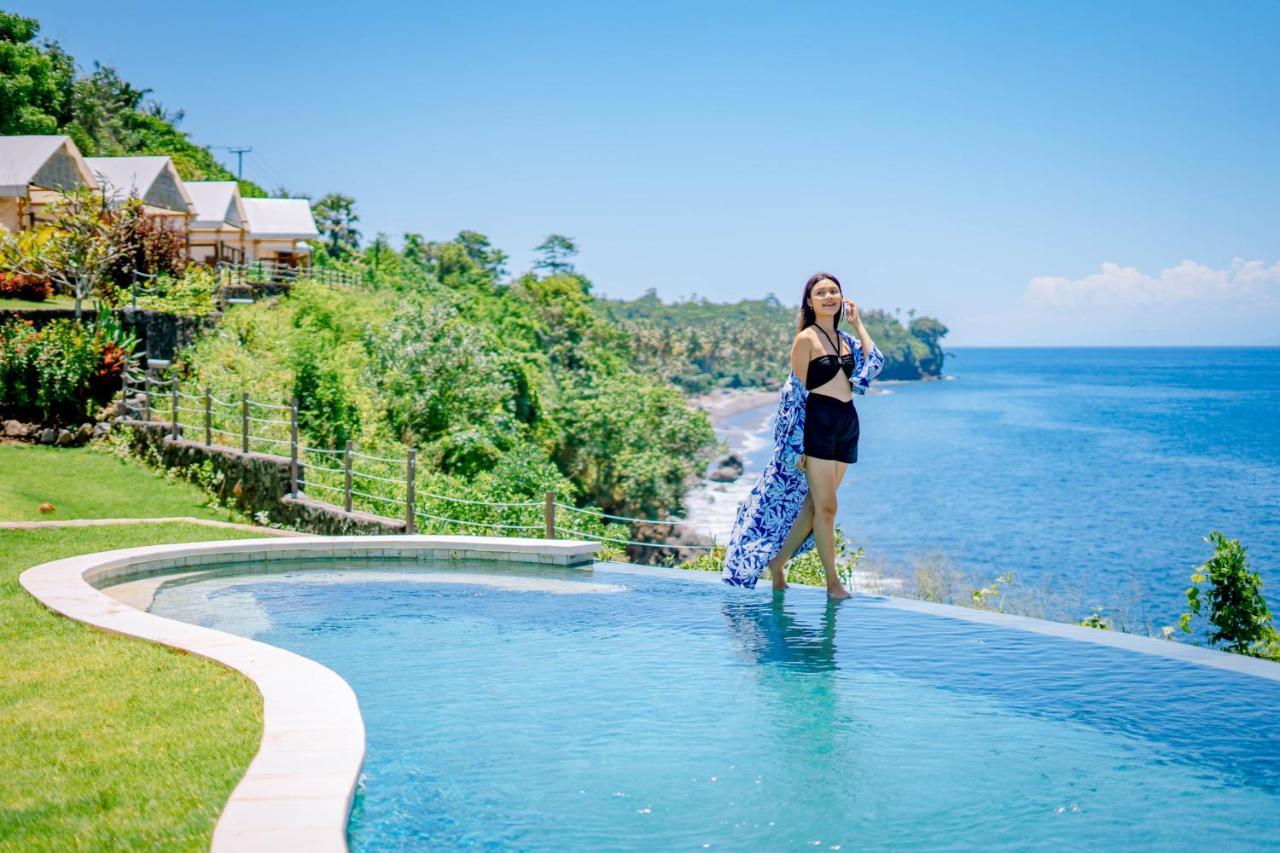 Bali Cliff Glamping Hotel Seraya Exterior photo