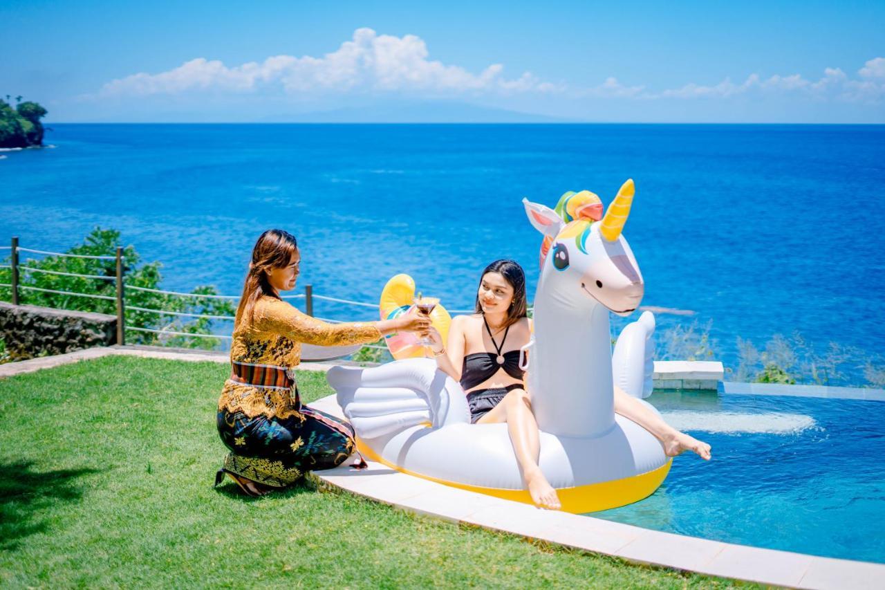 Bali Cliff Glamping Hotel Seraya Exterior photo