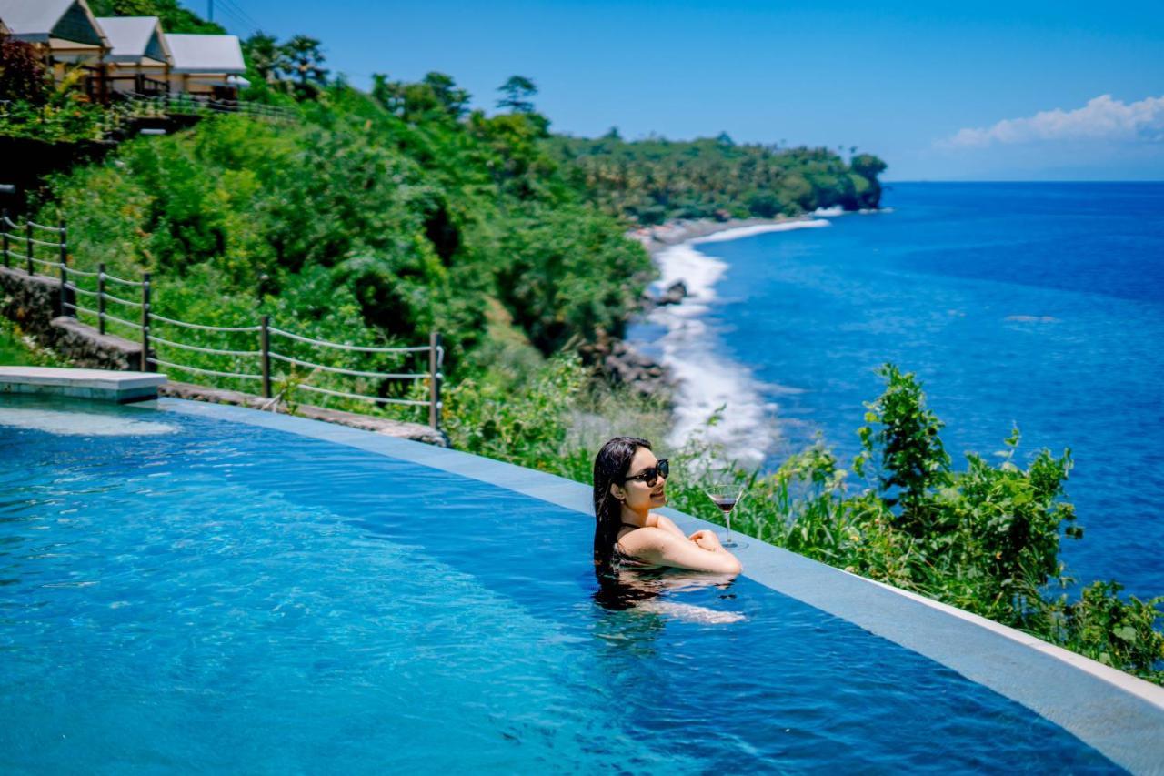 Bali Cliff Glamping Hotel Seraya Exterior photo
